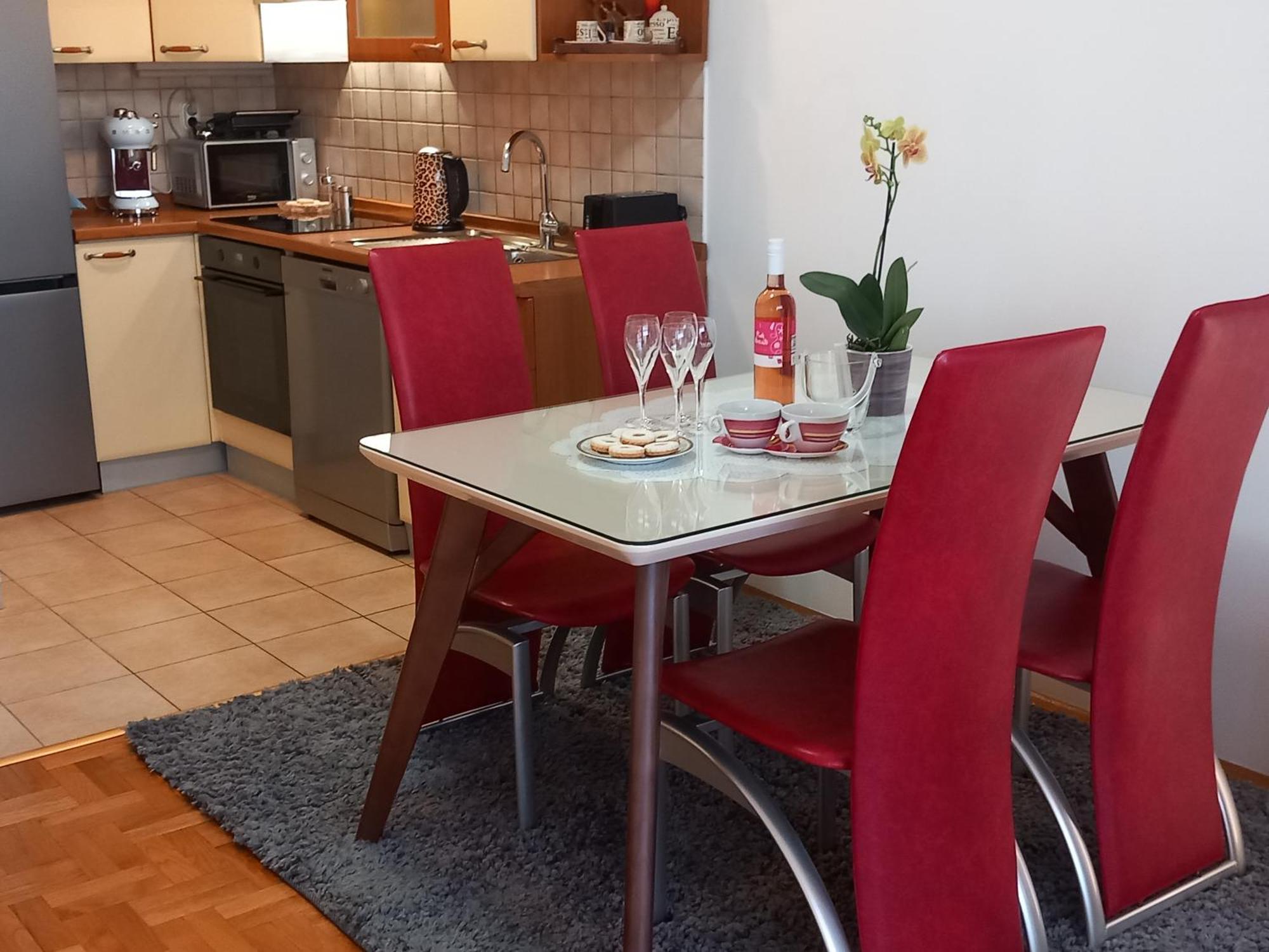 Apartment Harmony - Pleasant And Comfortable Place With A Balcony And A Secured Garage Split Zewnętrze zdjęcie