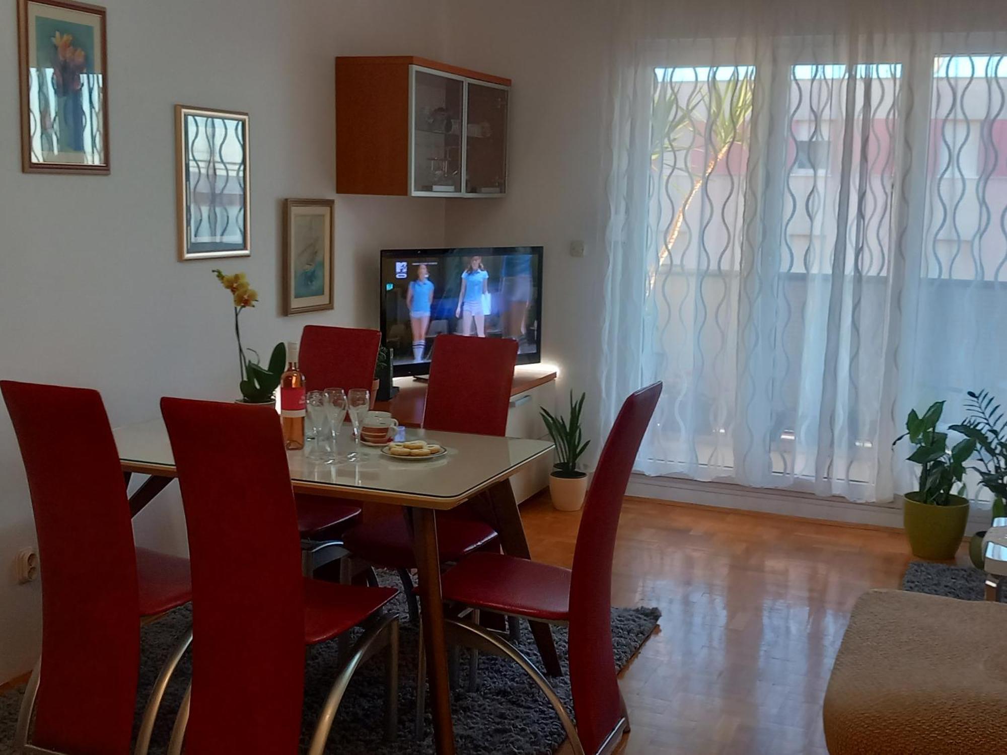 Apartment Harmony - Pleasant And Comfortable Place With A Balcony And A Secured Garage Split Zewnętrze zdjęcie