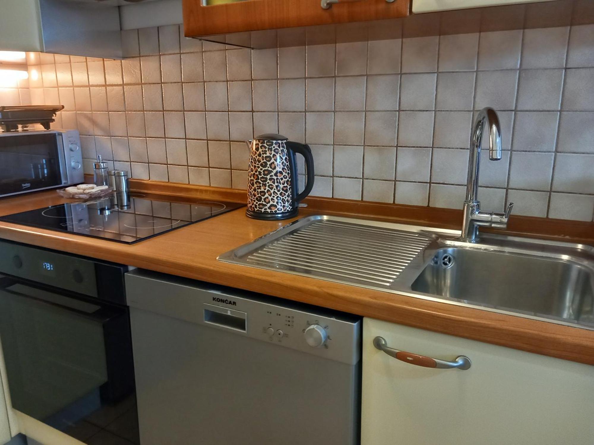 Apartment Harmony - Pleasant And Comfortable Place With A Balcony And A Secured Garage Split Zewnętrze zdjęcie