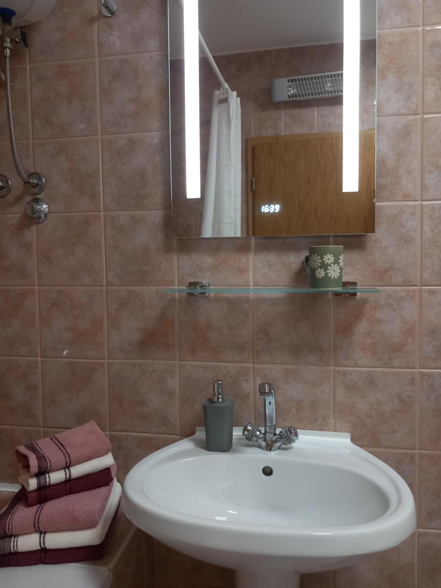 Apartment Harmony - Pleasant And Comfortable Place With A Balcony And A Secured Garage Split Zewnętrze zdjęcie
